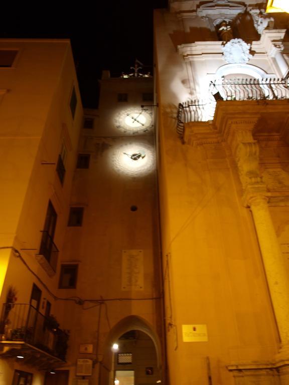 B&B Arco Dell'Orologio Trapani Eksteriør billede