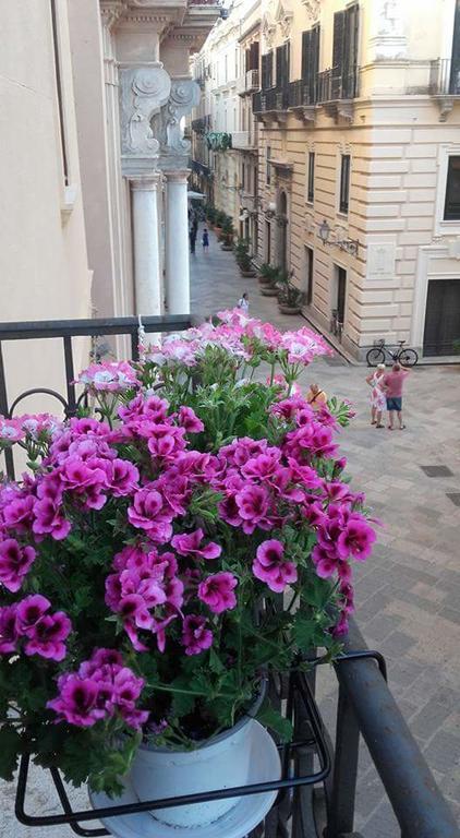 B&B Arco Dell'Orologio Trapani Eksteriør billede